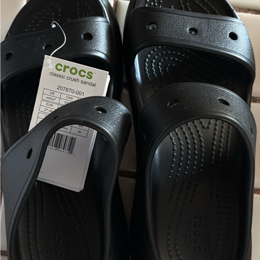 Crocs Classic Crush Sandals in Black